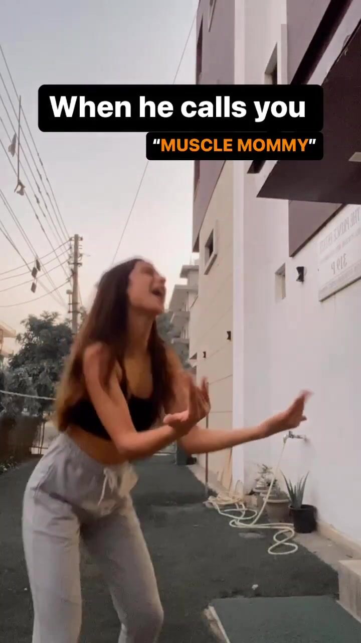 indian girl lift and carry