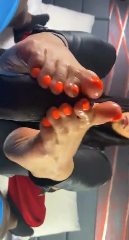 Gaia footjob