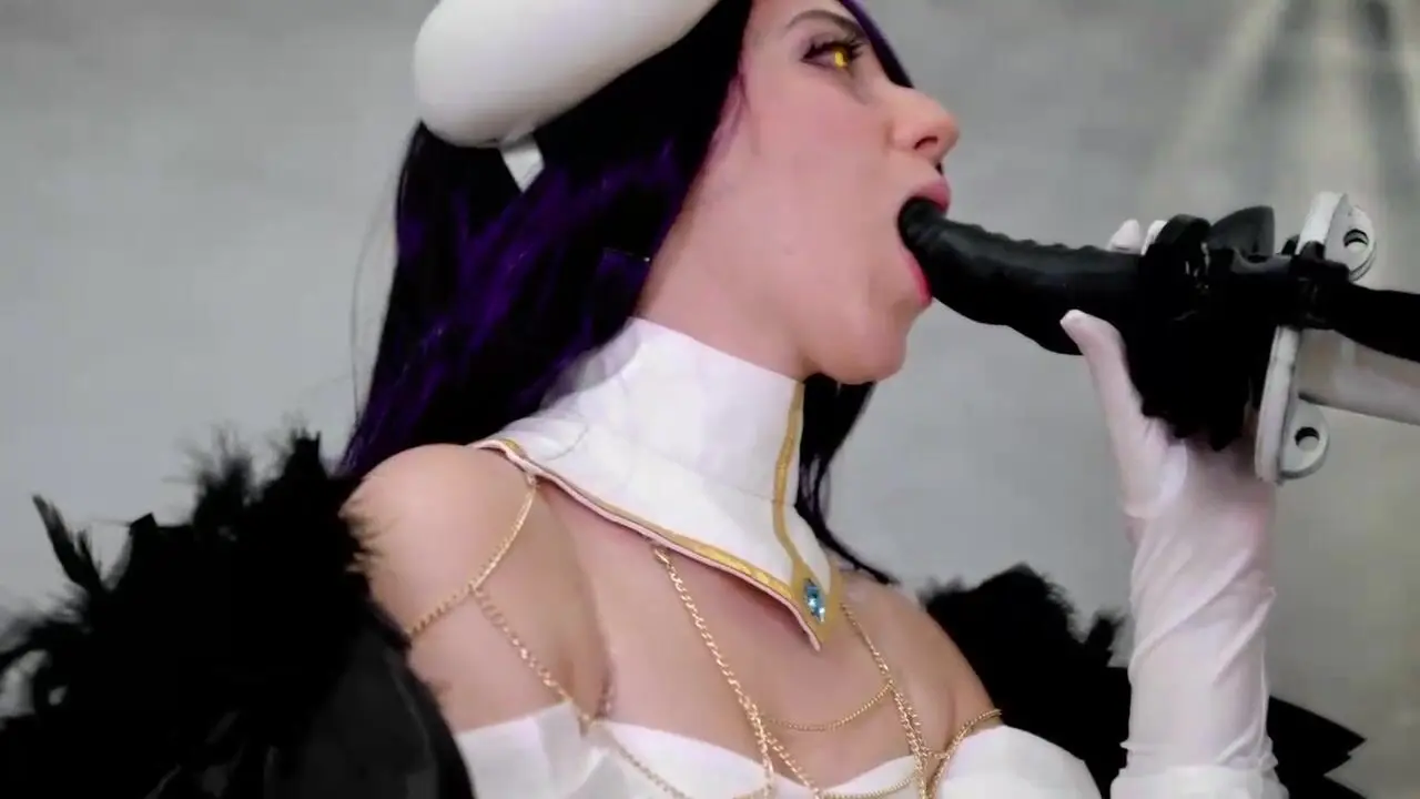 Lana rain cosplay Albedo Momonga