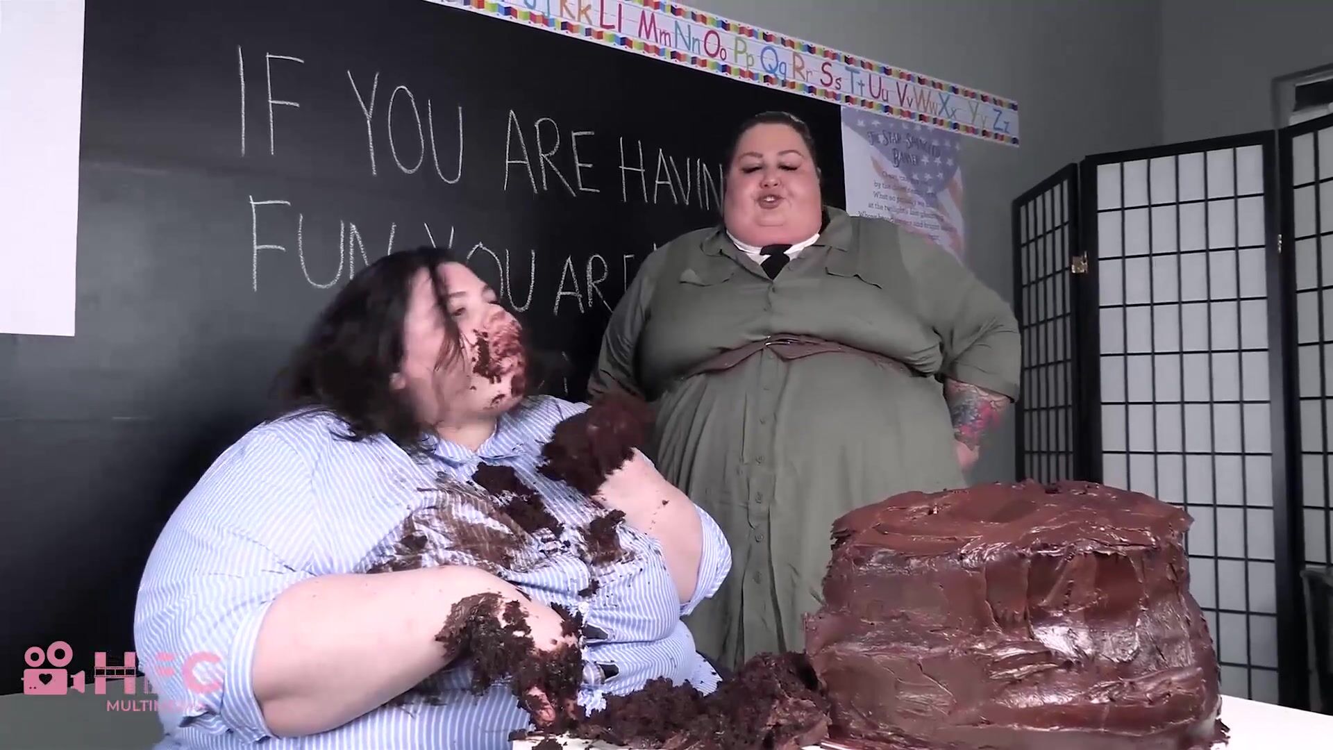 Ssbbw RosieJade - THE CHOCOLATE CAKE INCIDENT ft Ivy Davenport & Reenaye Starr