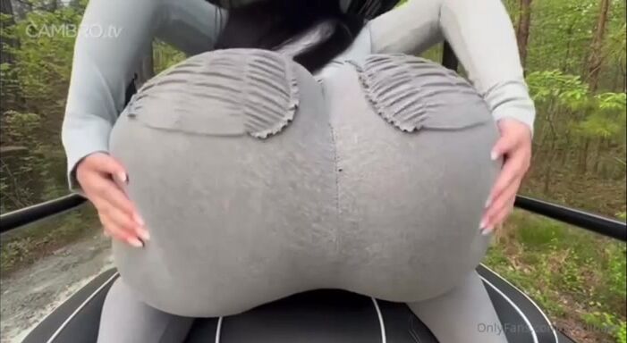 NICKIIBABY - NICKIITHEBOSS GREY BIG BOOTY LEGGINGS TEASING YOU TO CUM