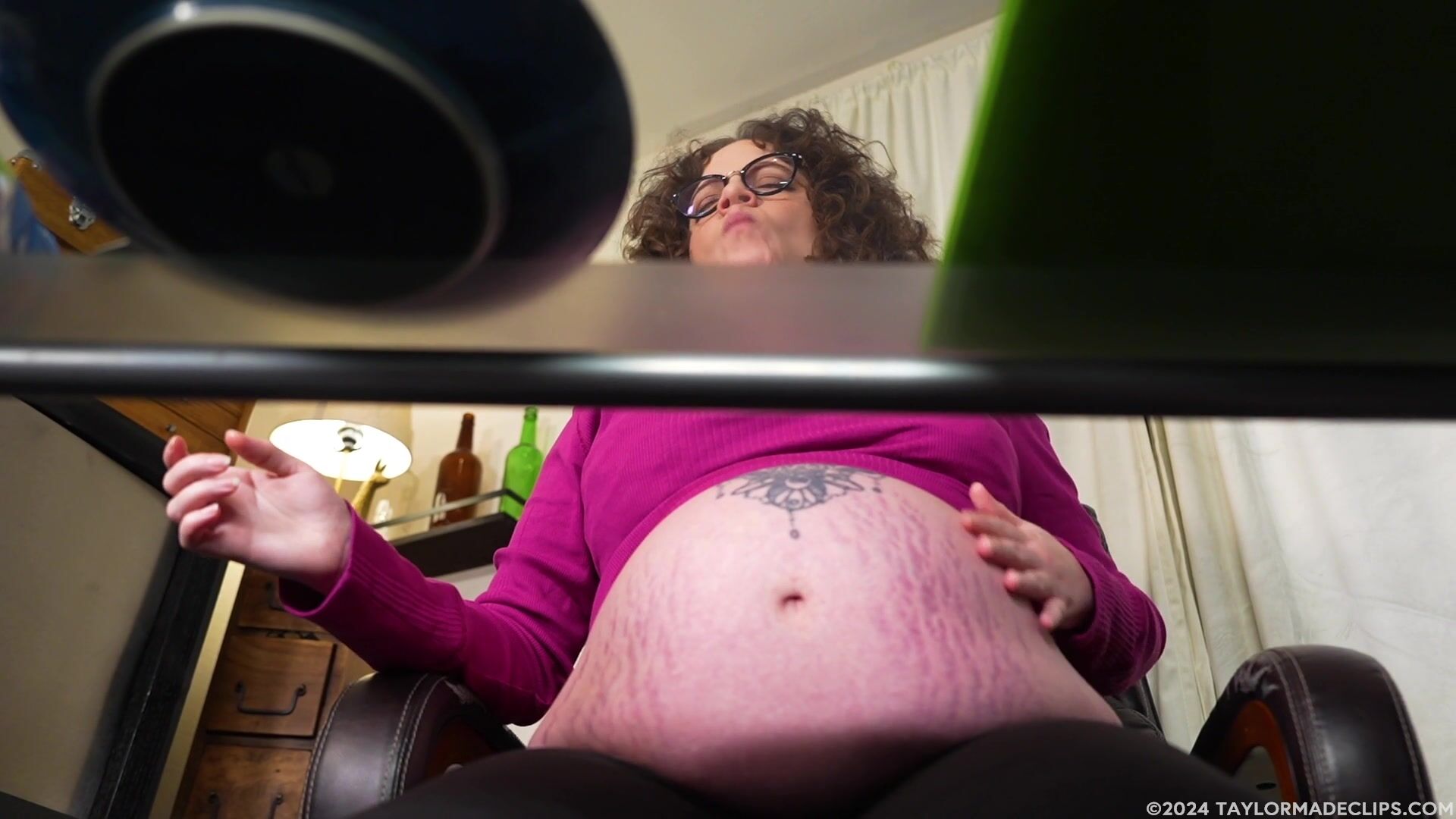 Extreme Pregnancy and Belly Stuffing