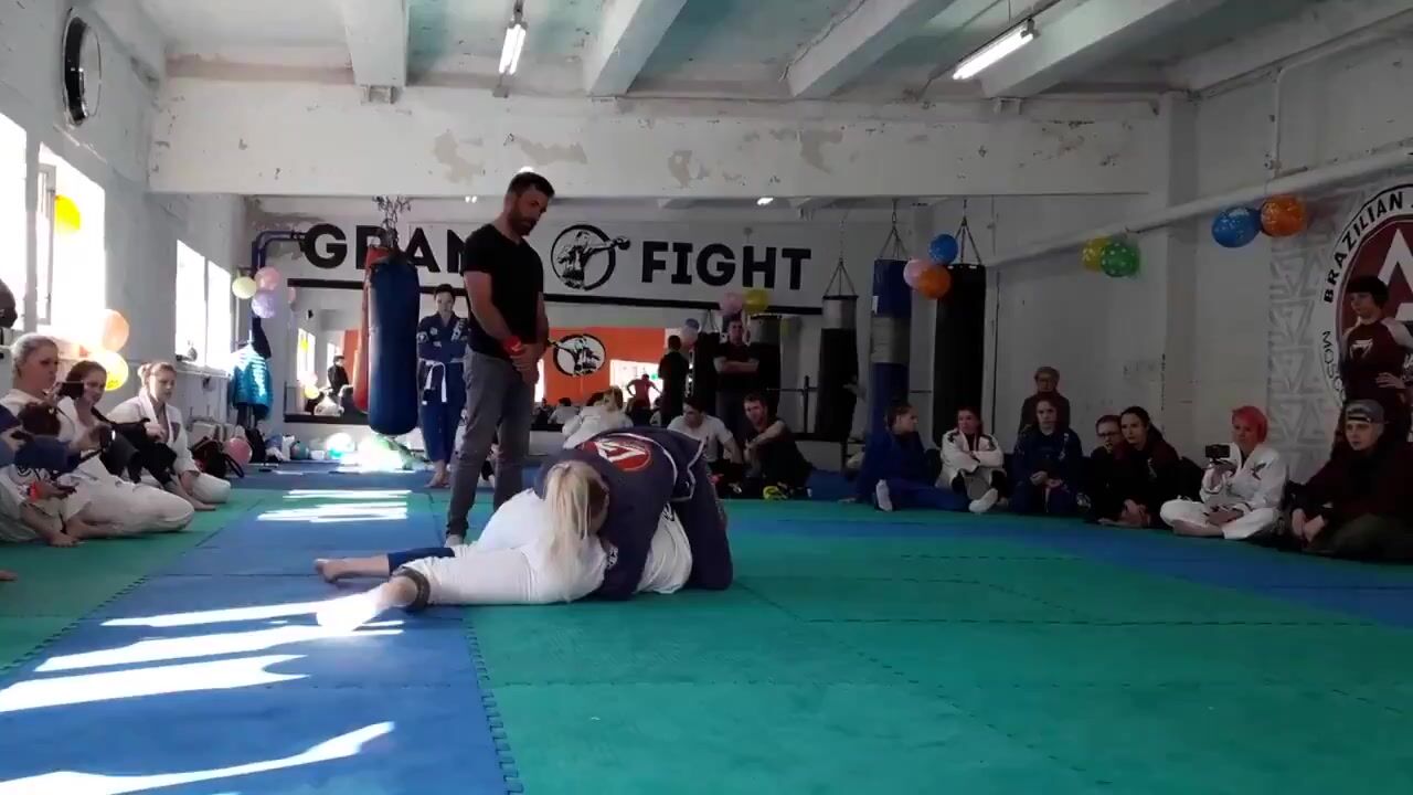 headscissor real competition 3