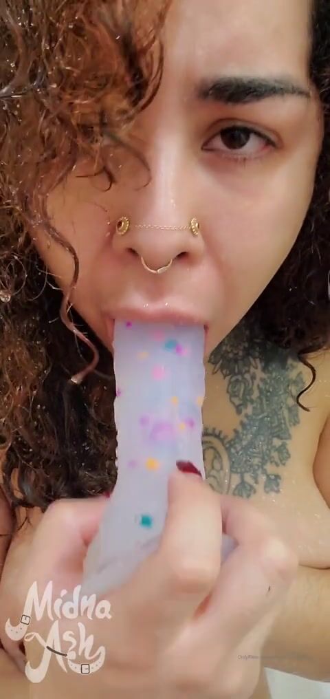 Midna Ash Dildo Suck