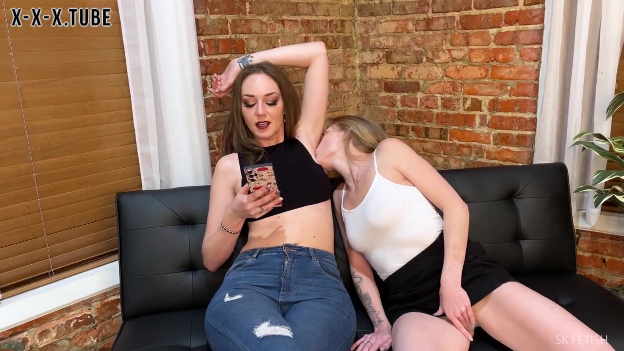 Lesbian armpit worship orgasm