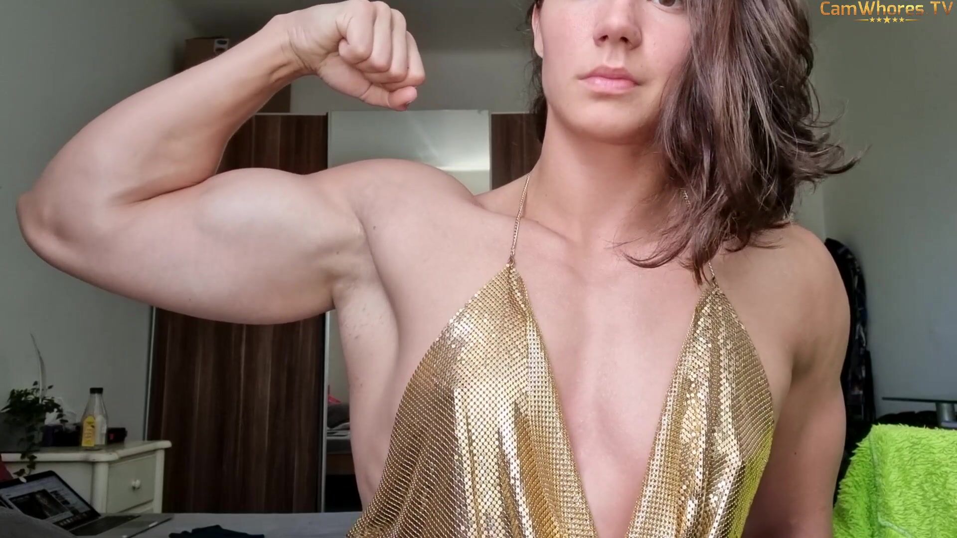 zcxzc amazon- HUGE MUSCLE WOMAN