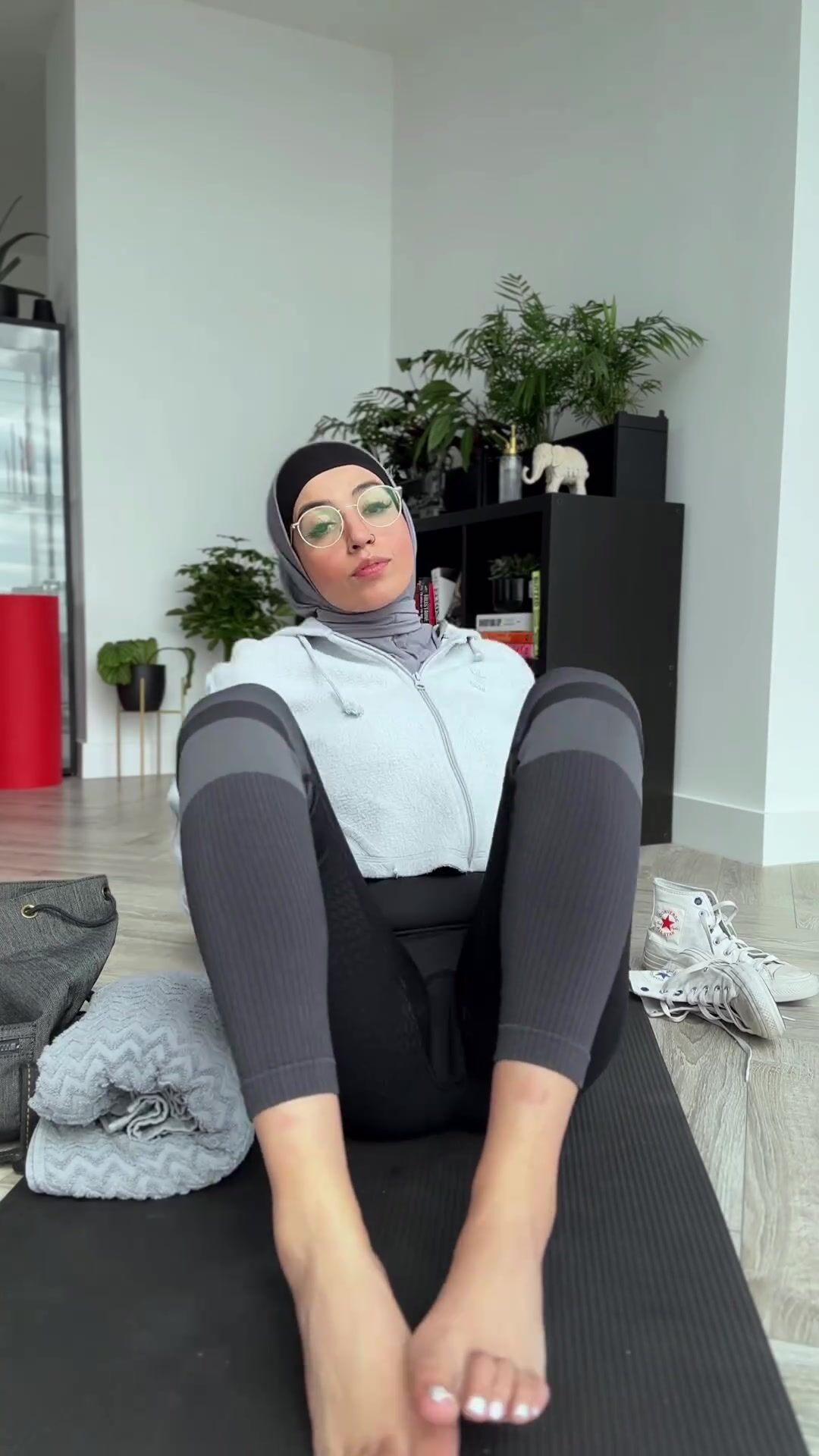 Hijab Yoga with Aaliyah yasin