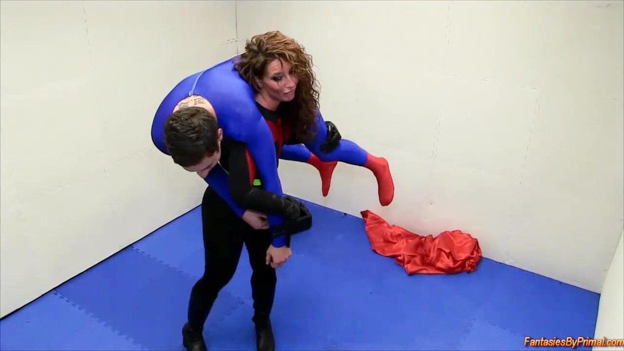 Super Villainess Throatlifts Superhero