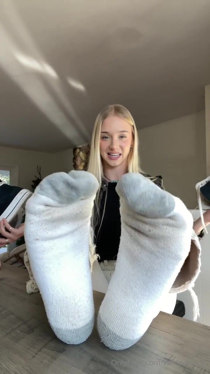 XoMaddy Socks & Feet Joi