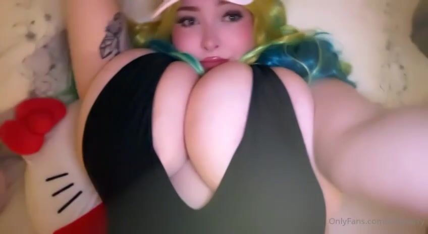 Tallyberry taunting with her huge K cup boobs on cosplay !!!