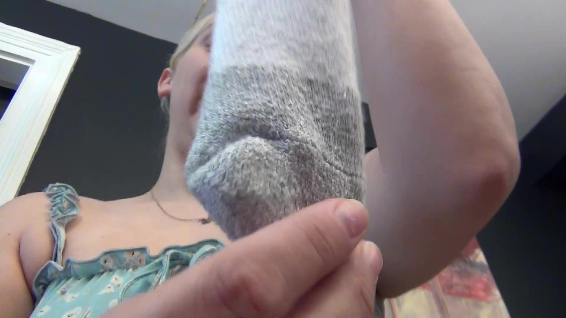 Southern Giantess - Molli’s Stinky Foot Is My New Wife