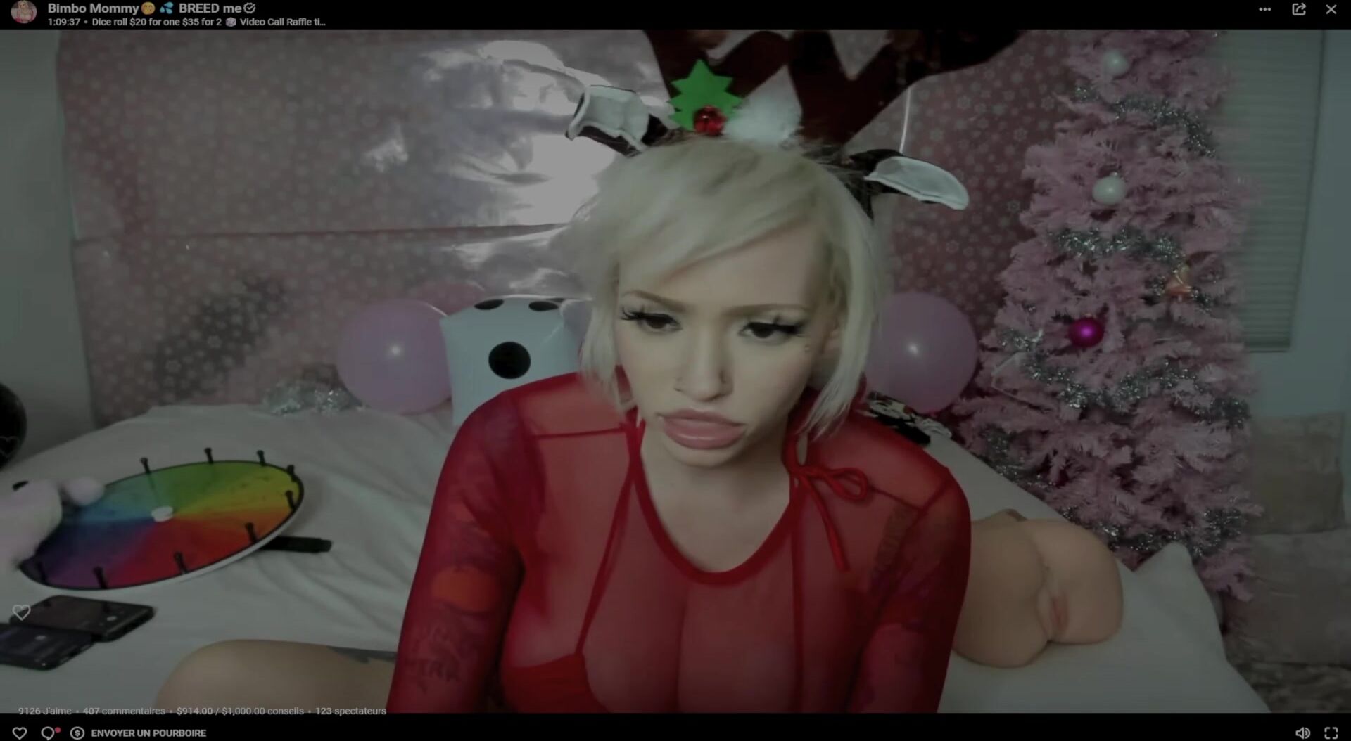 Bracey Bella  reindeer cosplay Livestream