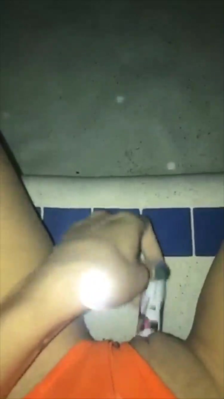 750px x 1334px - Rainey James public swimming pool pussy orgasm snapchat premium porn videos