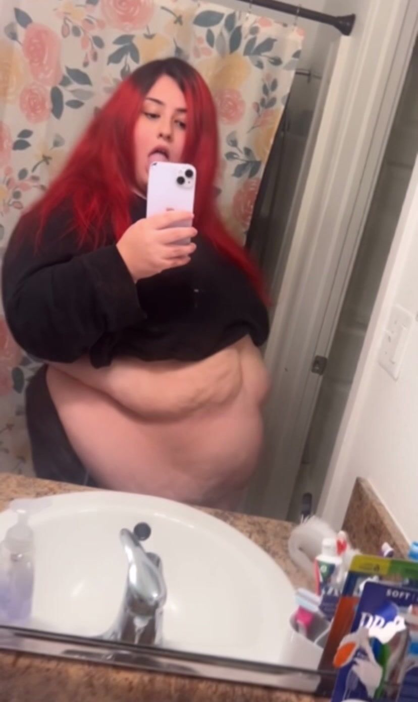 cute ssbbw shakes belly