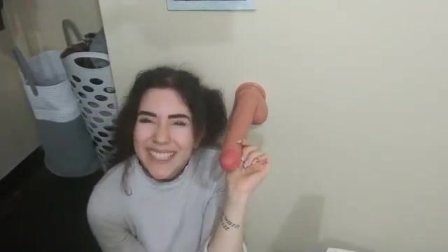 Lilredvelvet - Neglected Wife Leaves You For Bigger