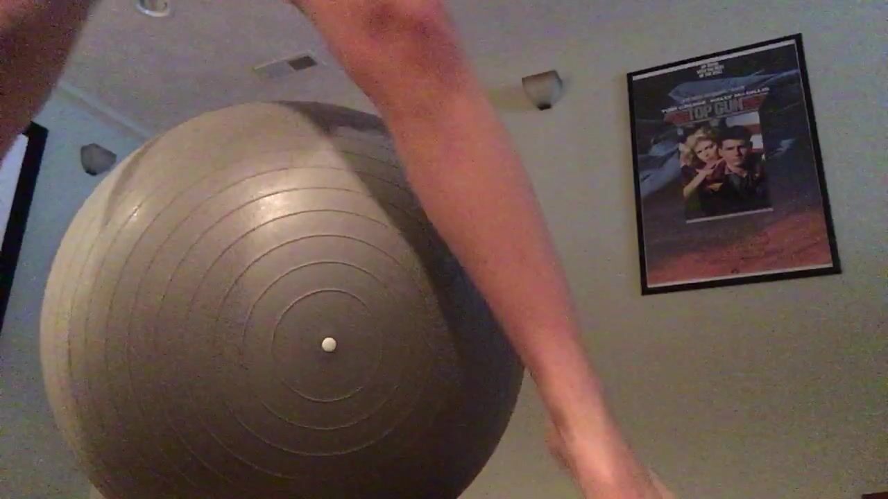 XMissLaceyX on her yoga ball