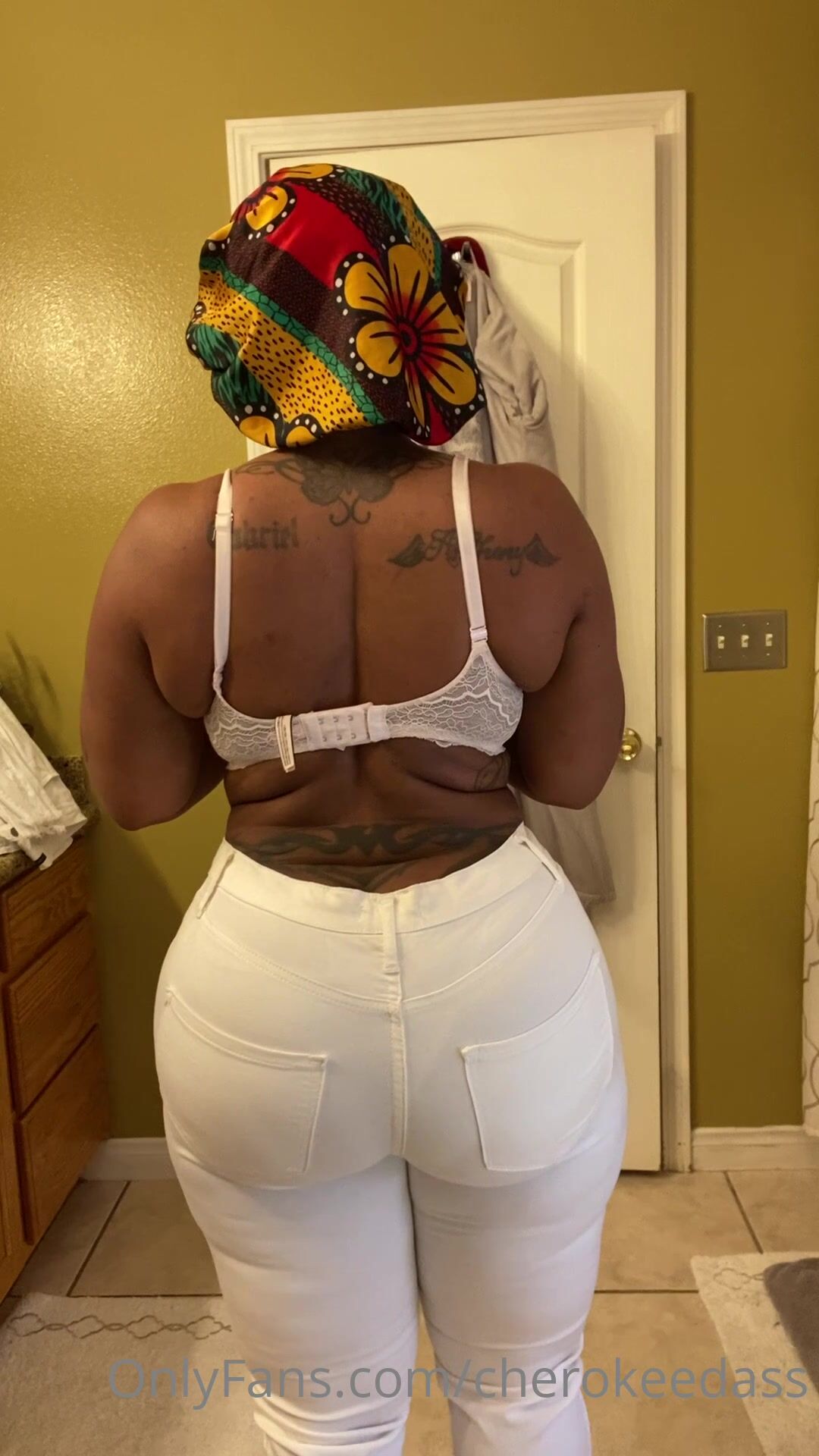 Cherokee D'ass White Jeans