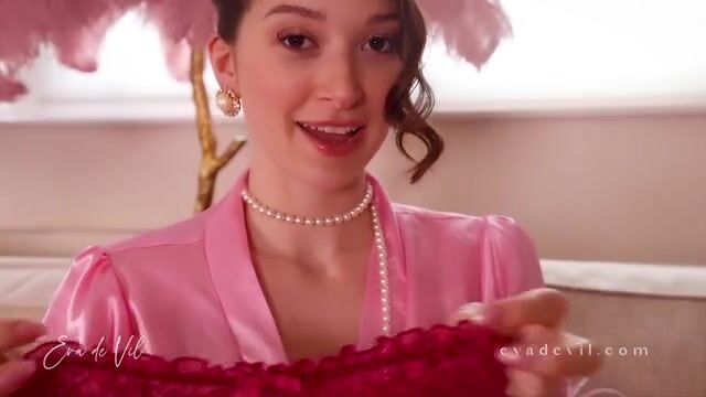 Eva De Vil - Panty Shopping ASMR