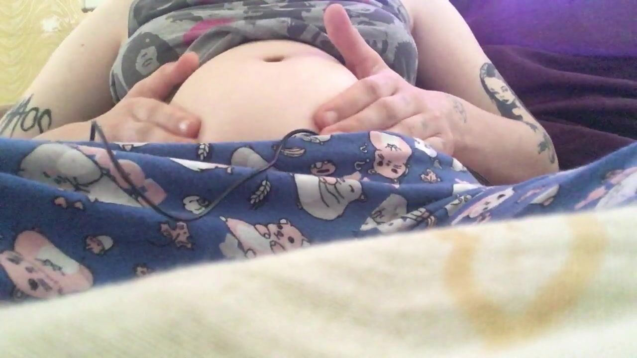 gettsa-an pov- you're stuck in my chubby tummy! (part 2)