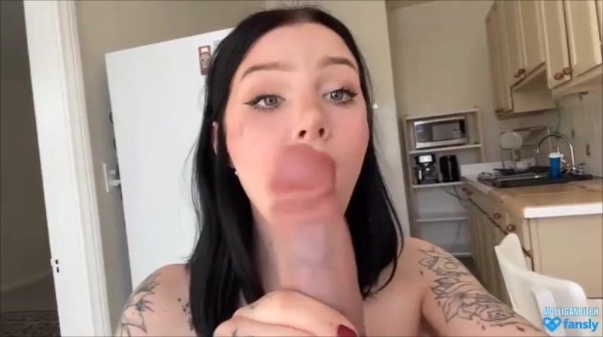 evelynforever aka molliganbitch blowjob