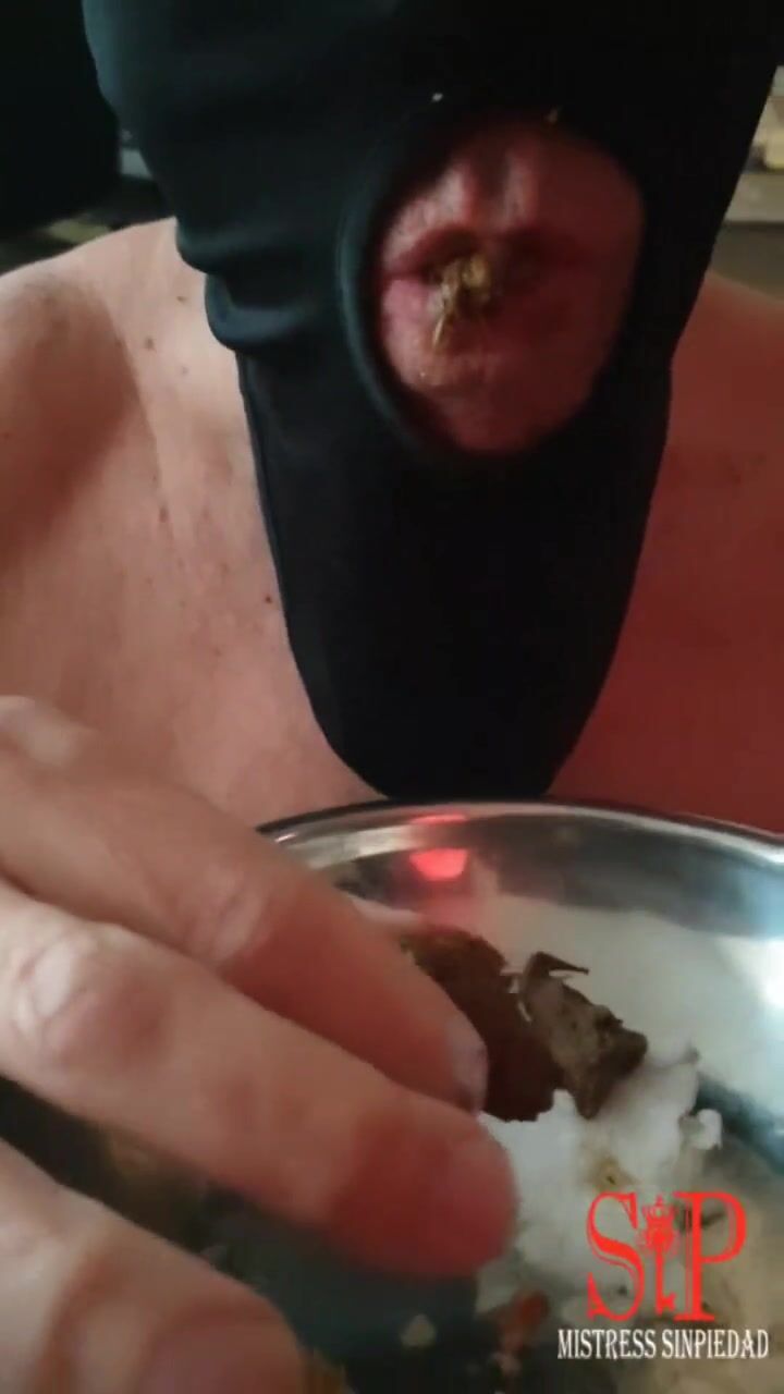 Mistress SinPiedad - slave eat shit from bowl