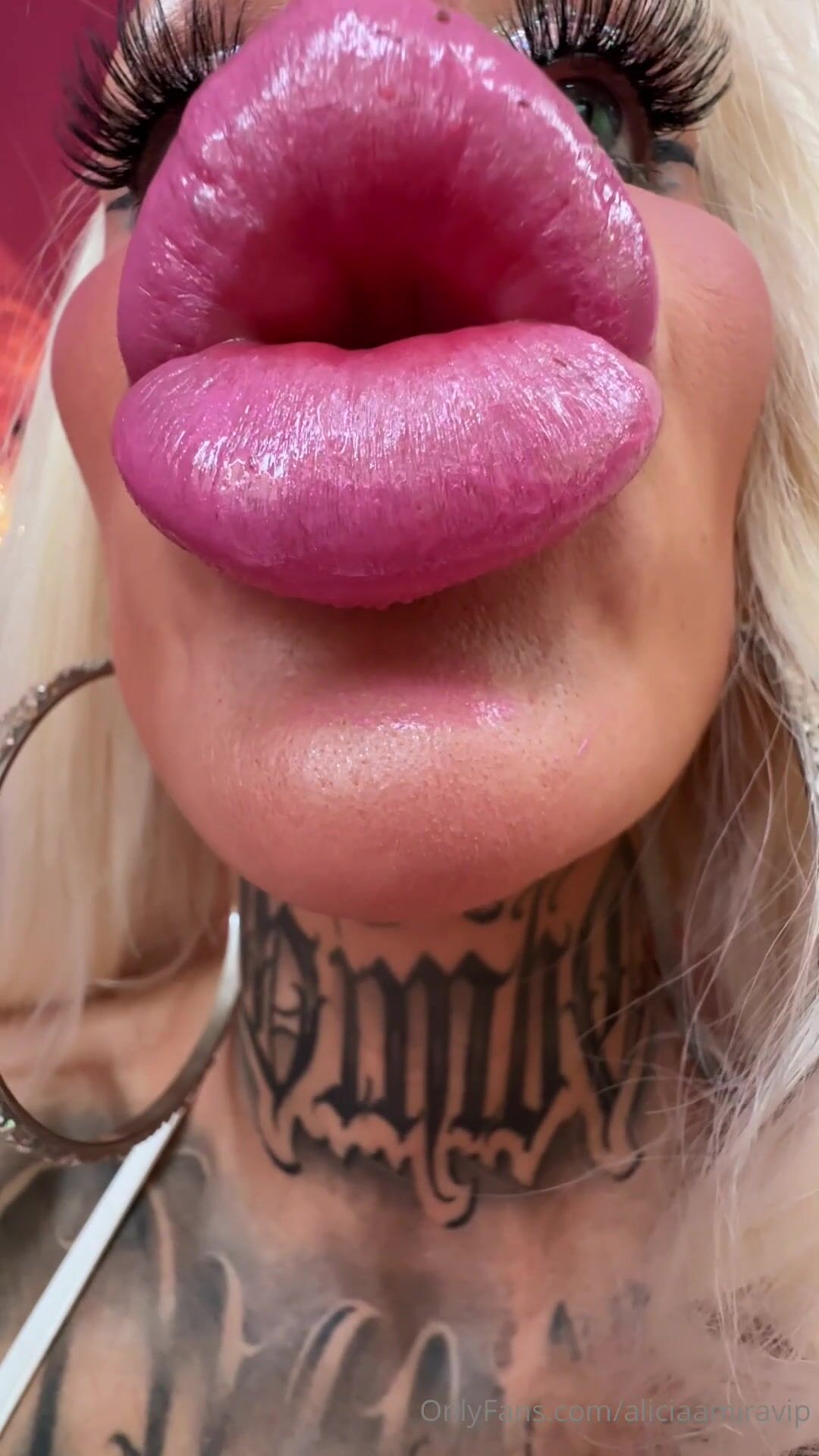 Alicia Amira - Bimbo Lips