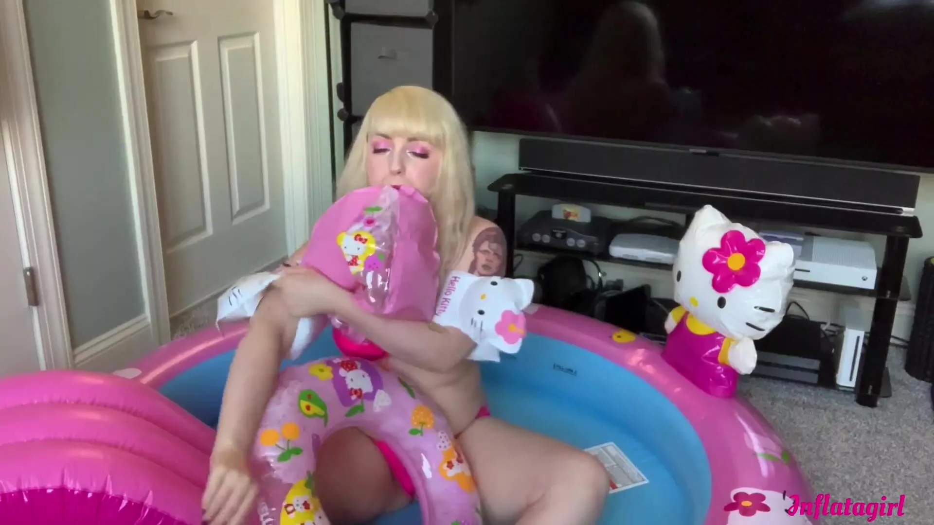 Inflatagirl hello kitty pool playtime xxx video