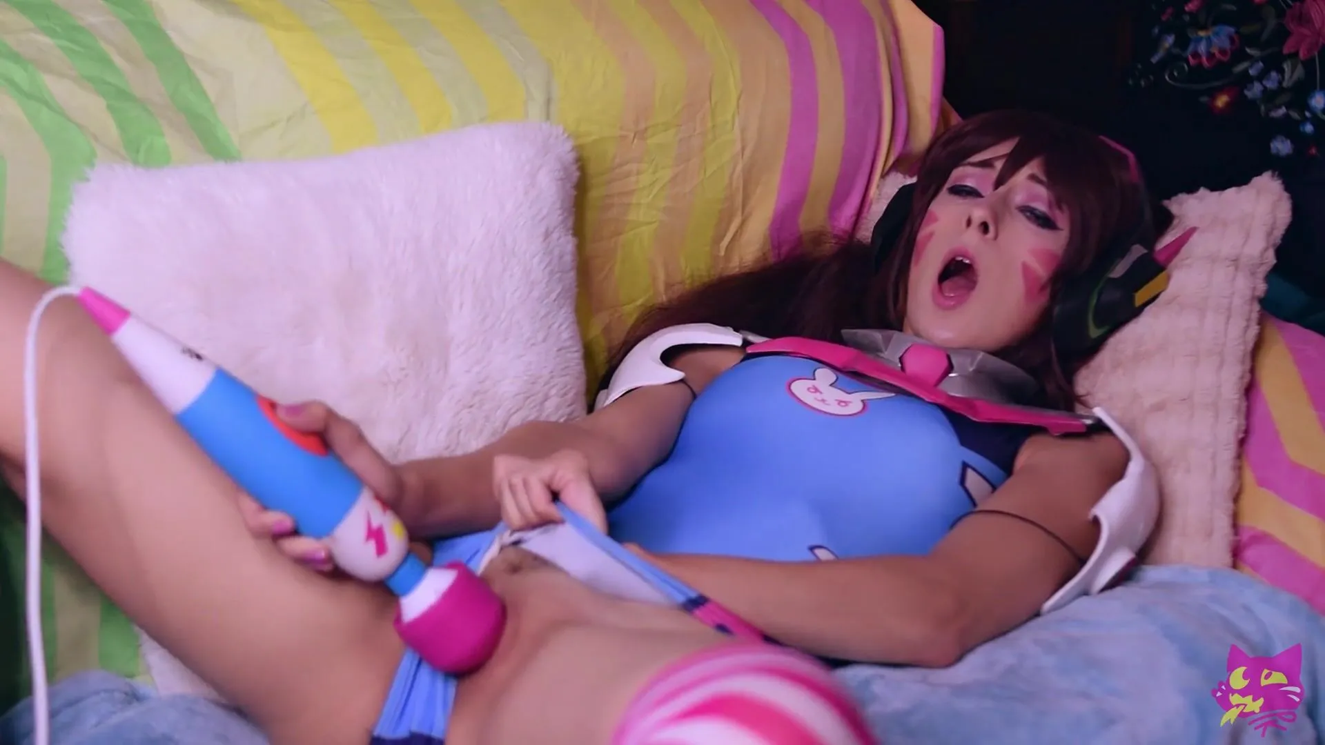 Pitykitty 03 - Cosplay Dva Ice Cream & Cum xxx video