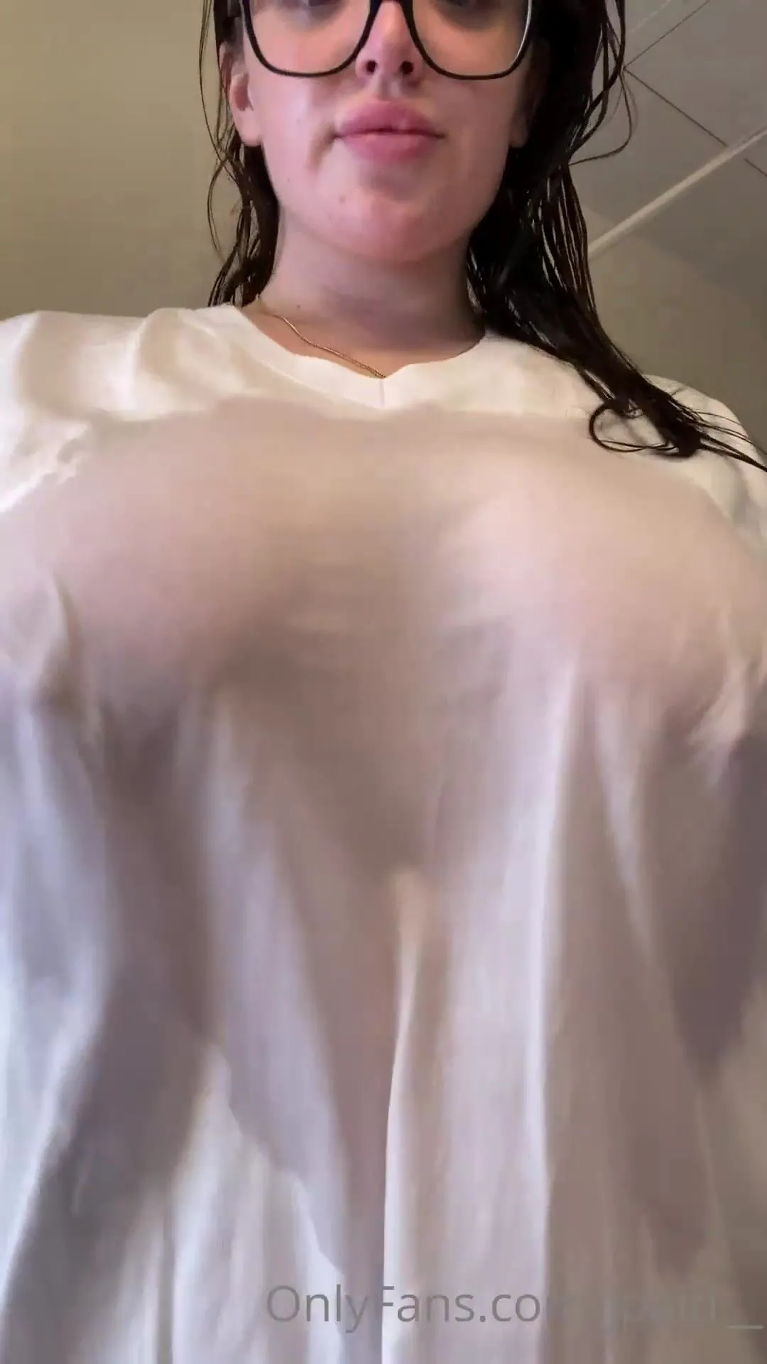 Jpaid 16 05 2020 39889461 sexy wet tshirt time i want 50 likes then i ll