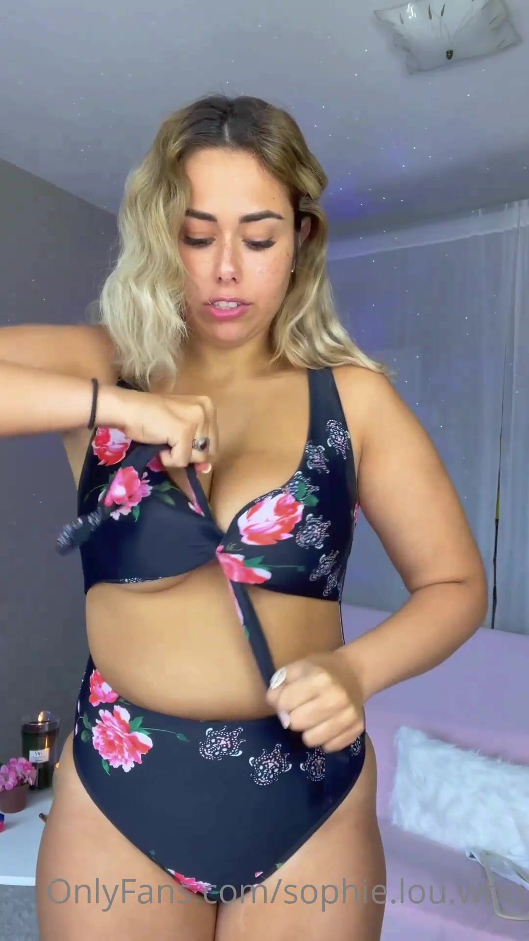 Sophie_Lou_Who_OnlyFans_20210604 2127147711  SWIMSUIT_TRY_ON_2_i_tried_on_6_pieces_and_gave_my_thoughts_o_Video