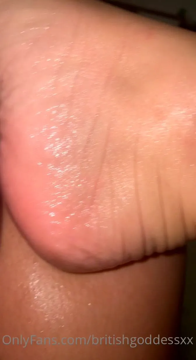 Britishgoddessxx Toe sucking in the tub xxx onlyfans porn video