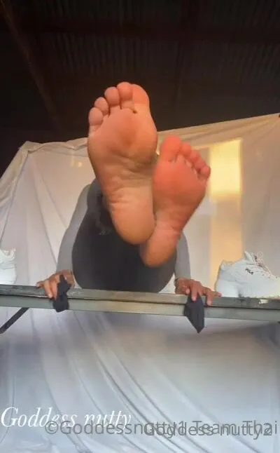 Tumblr Cum On Toes - Goddessnutty2 do you like it when i worship my feet cum for me xxx onlyfans  porn video