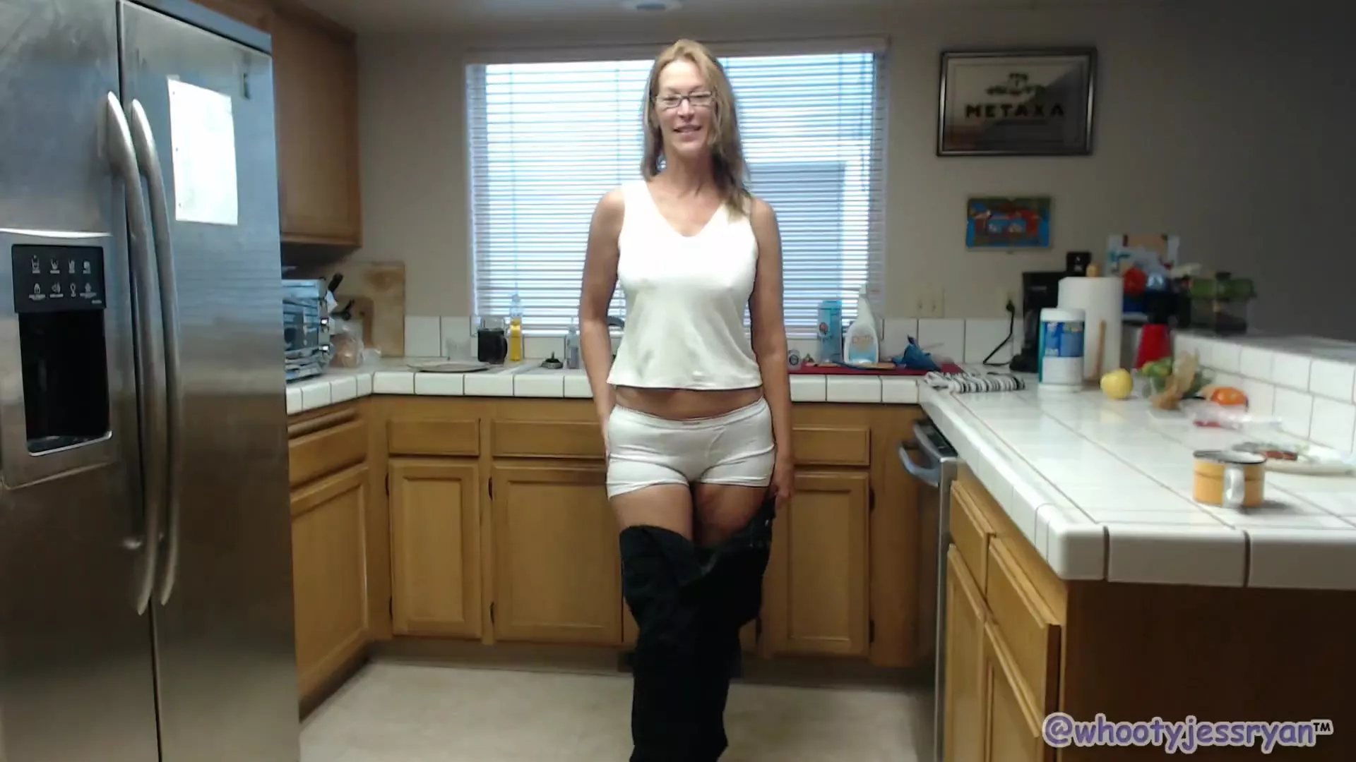1920px x 1080px - Jessryan help mommy in the kitchen MILF, dirty talking ...