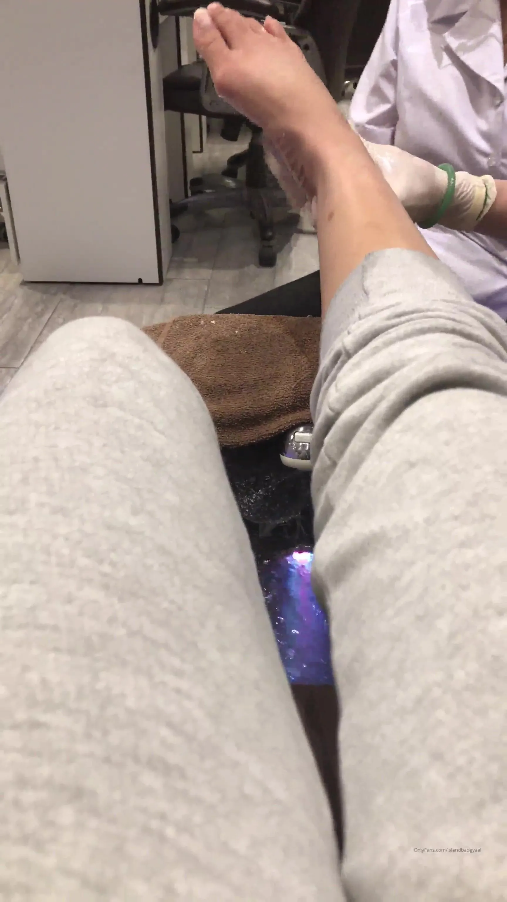 1728px x 3072px - Islandbadgyaal so getting my feet tickled actually makes me horny. i  realized around 18 years old that it xxx onlyfans porn videos