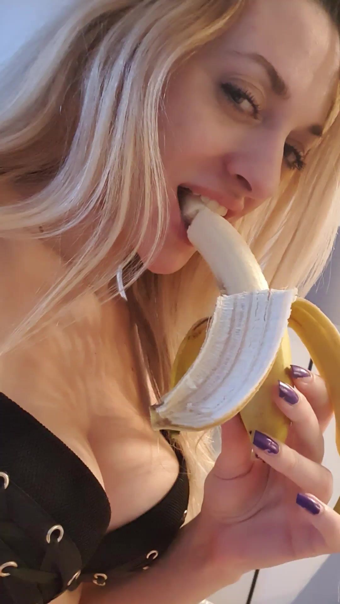 Hotkitten deepthroat a small banana xxx onlyfans porn videos