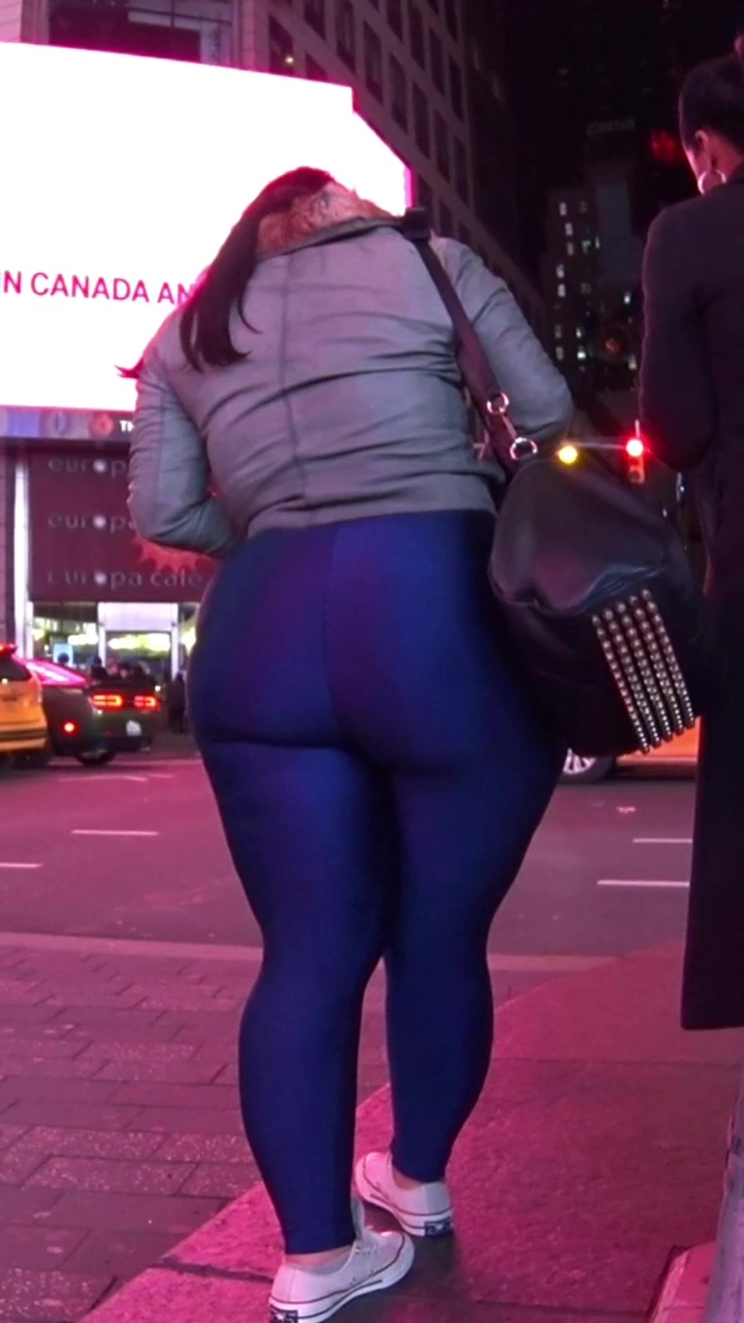 Big ass walking in the streets