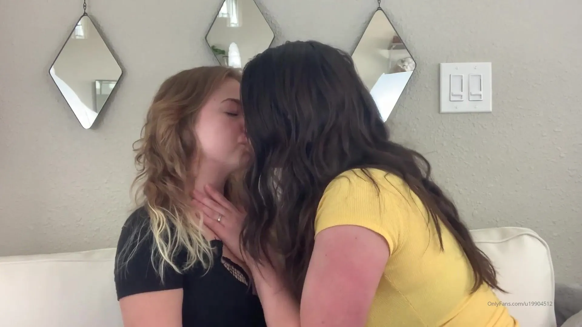 Alyxstar i have been waiting to kiss her for almost 4 years now the day has