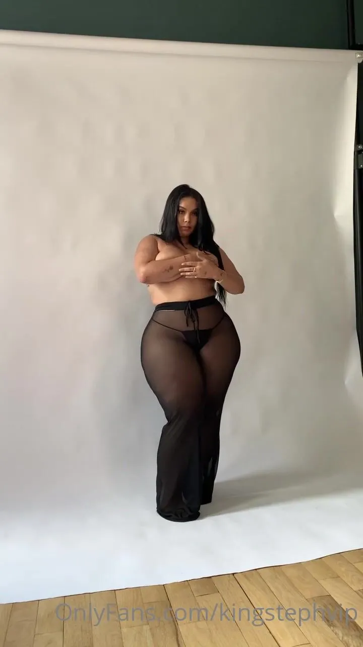 Kingstephvip watch me let these boobs hang in this free the nip video in  your inboxes