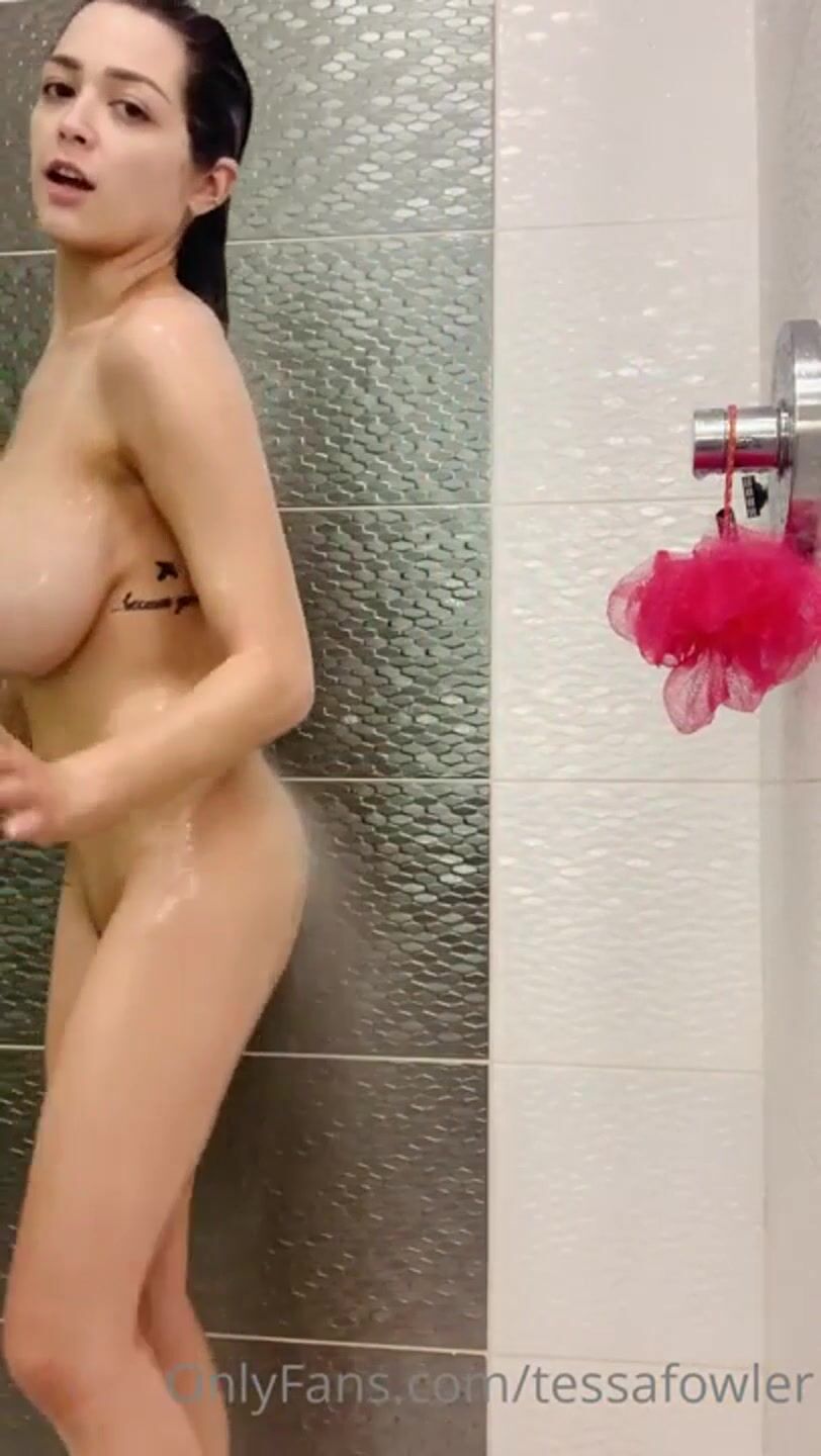 Tessa Fowler shower