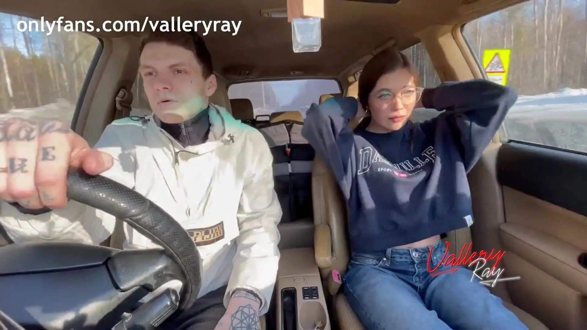 Vallery ray meeting w/ stepsister after school ended w/ blowjob in the car  video