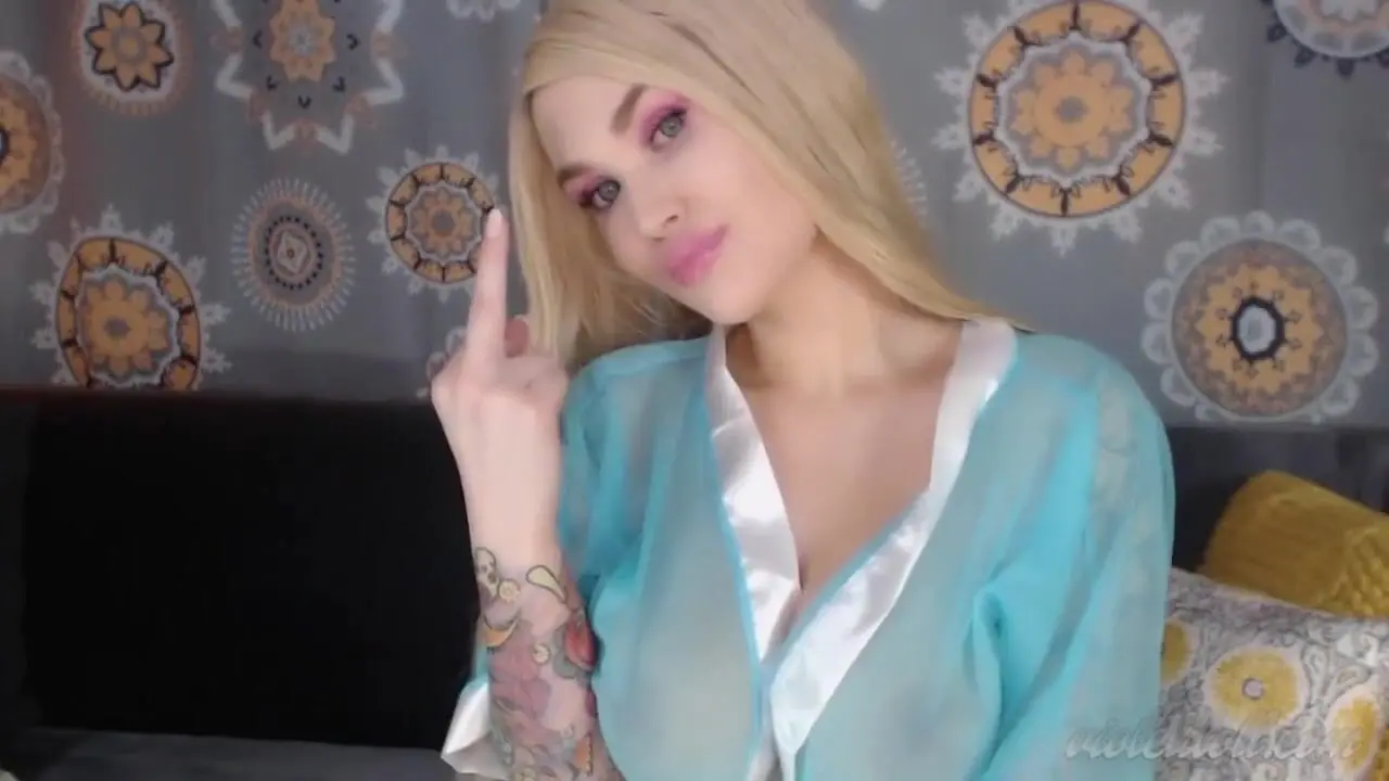 Violet Doll - violet doll middle finger fetish