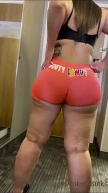 ROBYN BANKS SHAKE BIG ASS