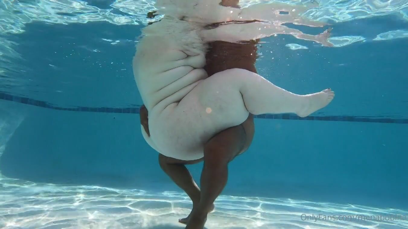 Ssbbw Menabobina loves Underwater Sex