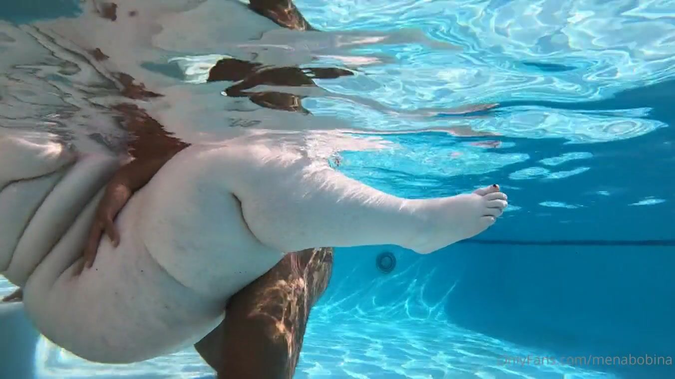 SsbbW Menabobina loves underwater sex