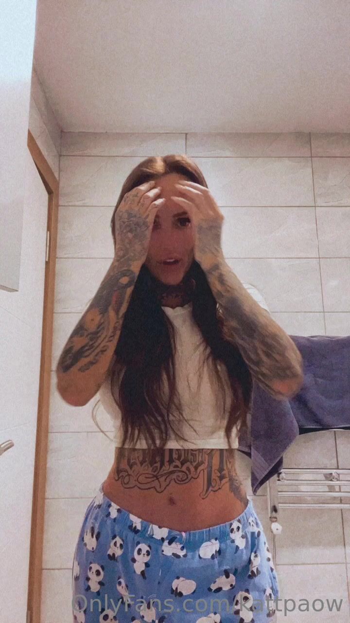 Kattpaow hej p er vad tycker ni om mig i m rkt h r onlyfans porn  