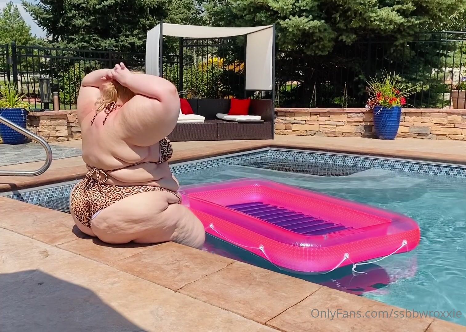 SSBBW Roxxie 42