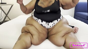 Thickaliciousent fully smothered 