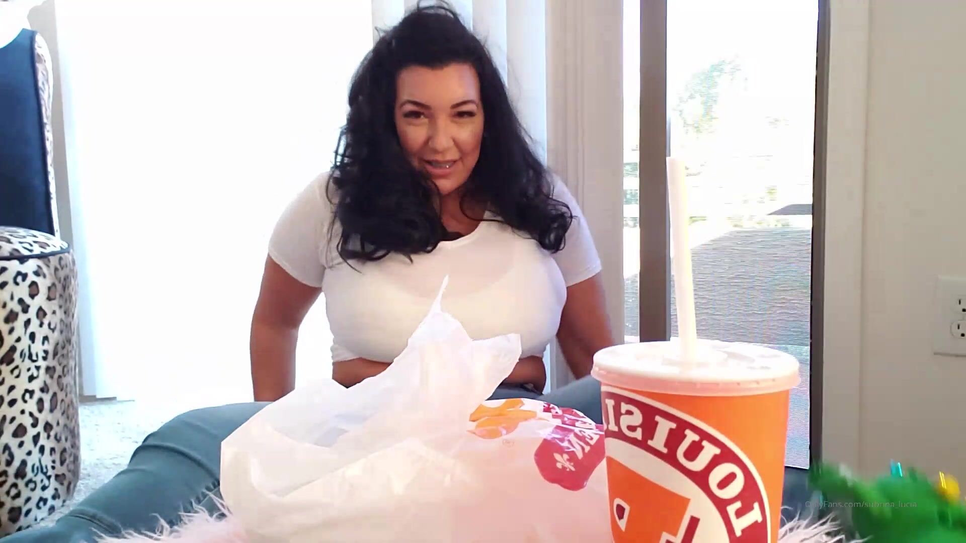 Subrina lucia juicy boobs & a muckbang popeyes spicy chicken xxx onlyfans  porn video