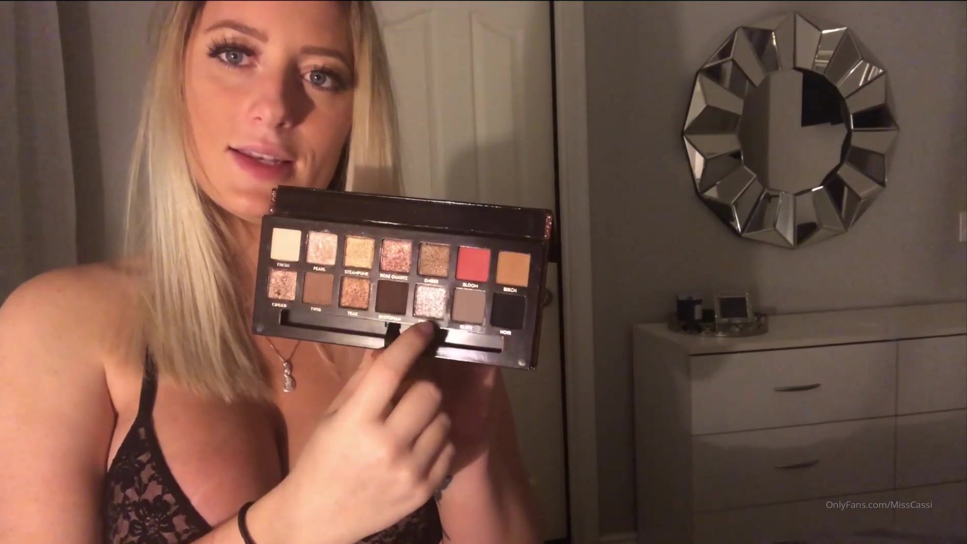 Misscassi Girlfriend Does Your Makeup During Quarantine xxx onlyfans porn  videos