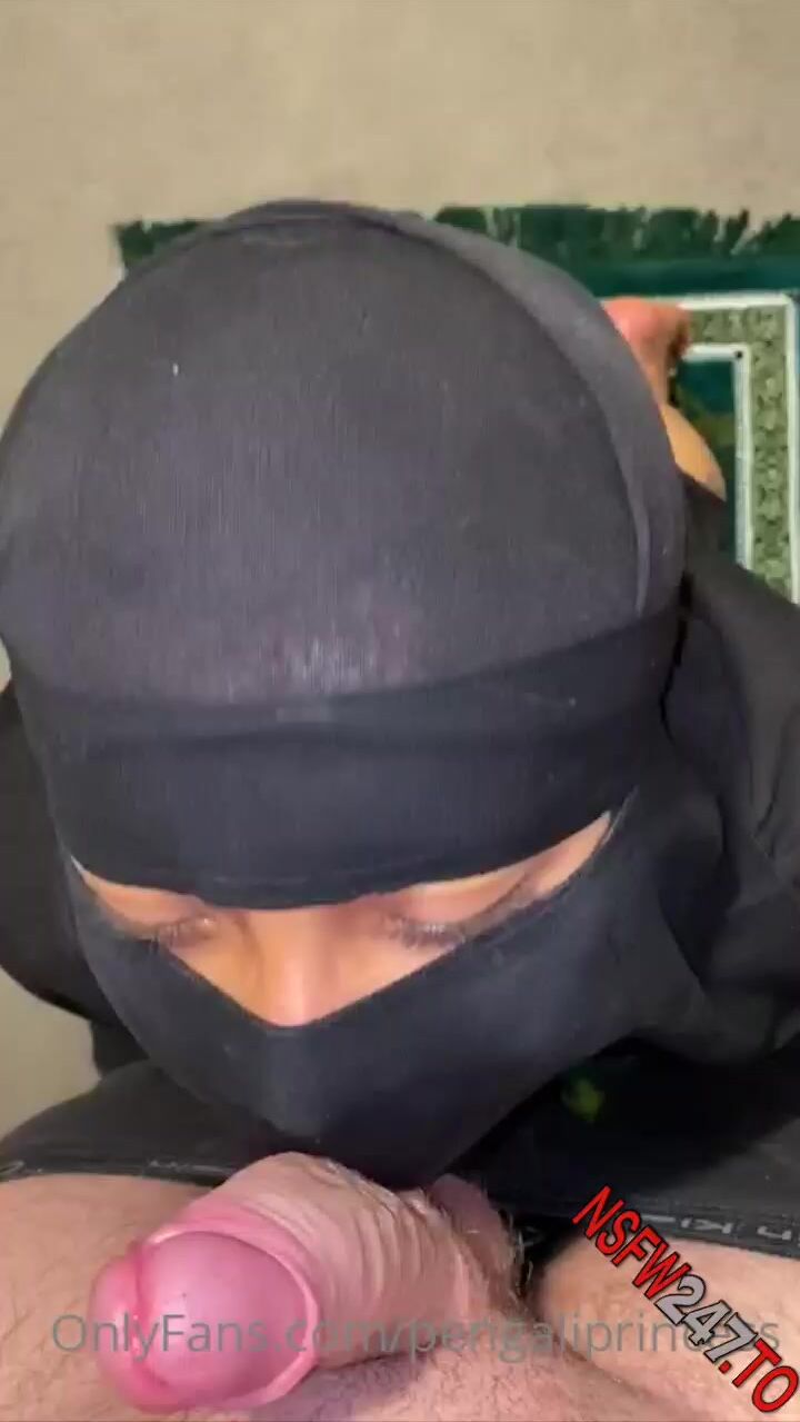 Pengali princess muslim girl in hijab giving blowjob xxx porn videos photo